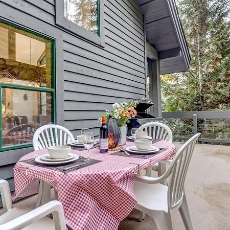 Northern Lights 21 Whistler Exterior photo