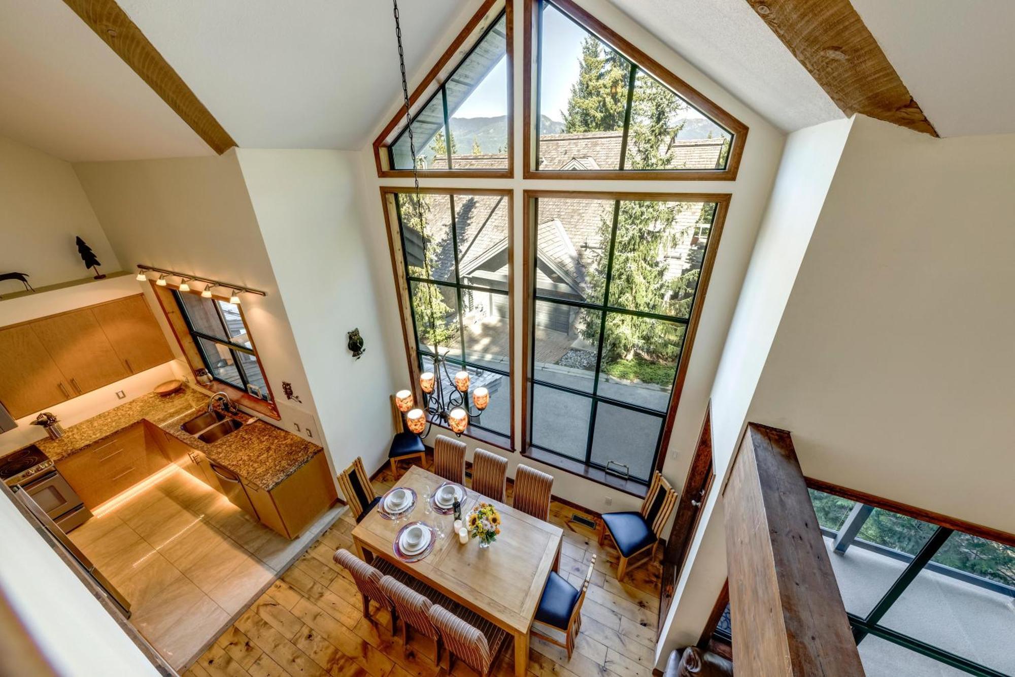 Northern Lights 21 Whistler Exterior photo