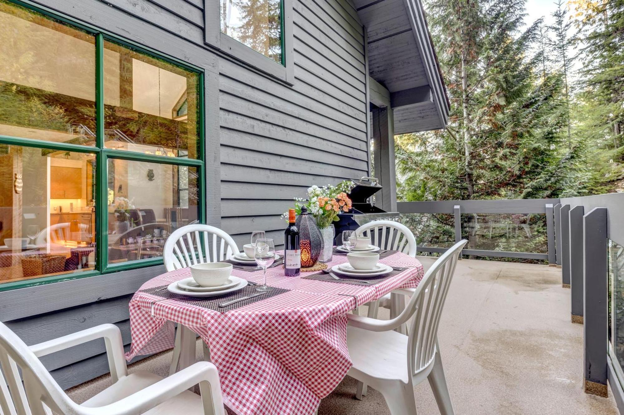Northern Lights 21 Whistler Exterior photo