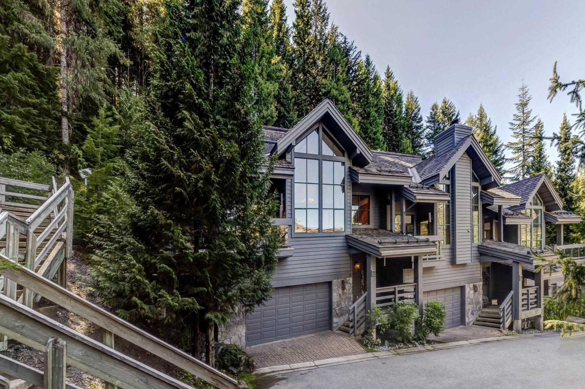 Northern Lights 21 Whistler Exterior photo